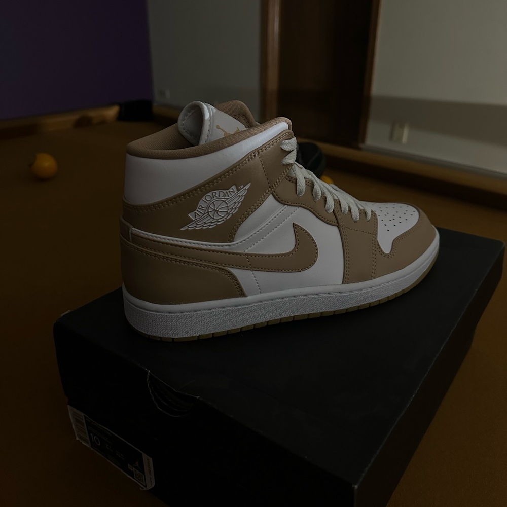 Nike Men's Air Jordan 1s low